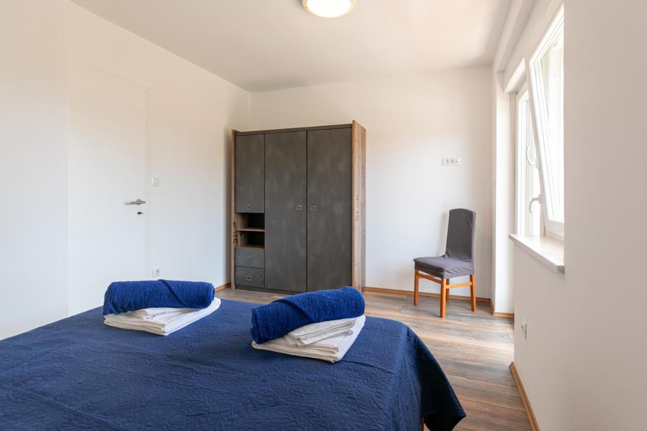 Apartments Korana Пула Екстериор снимка