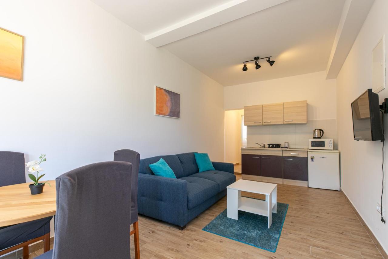 Apartments Korana Пула Екстериор снимка