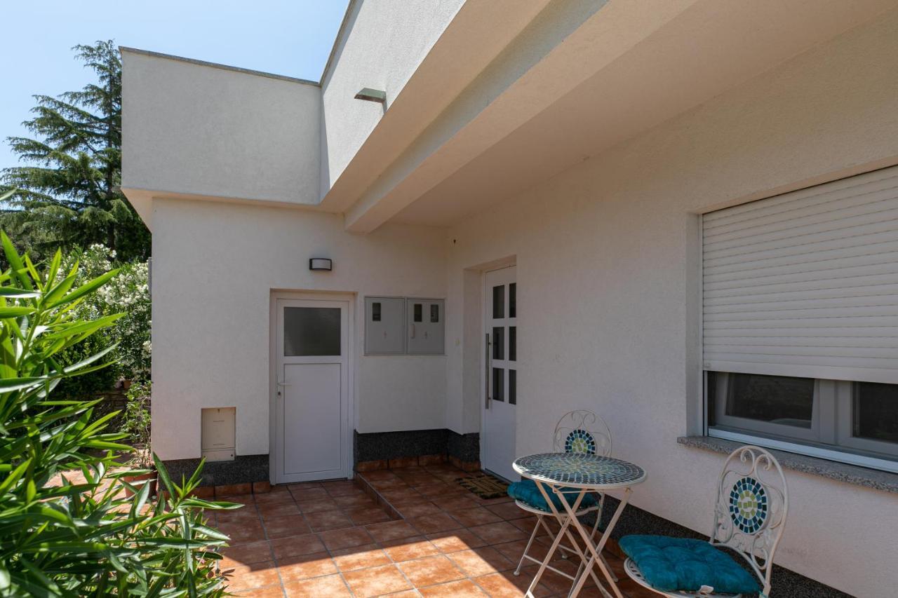 Apartments Korana Пула Екстериор снимка