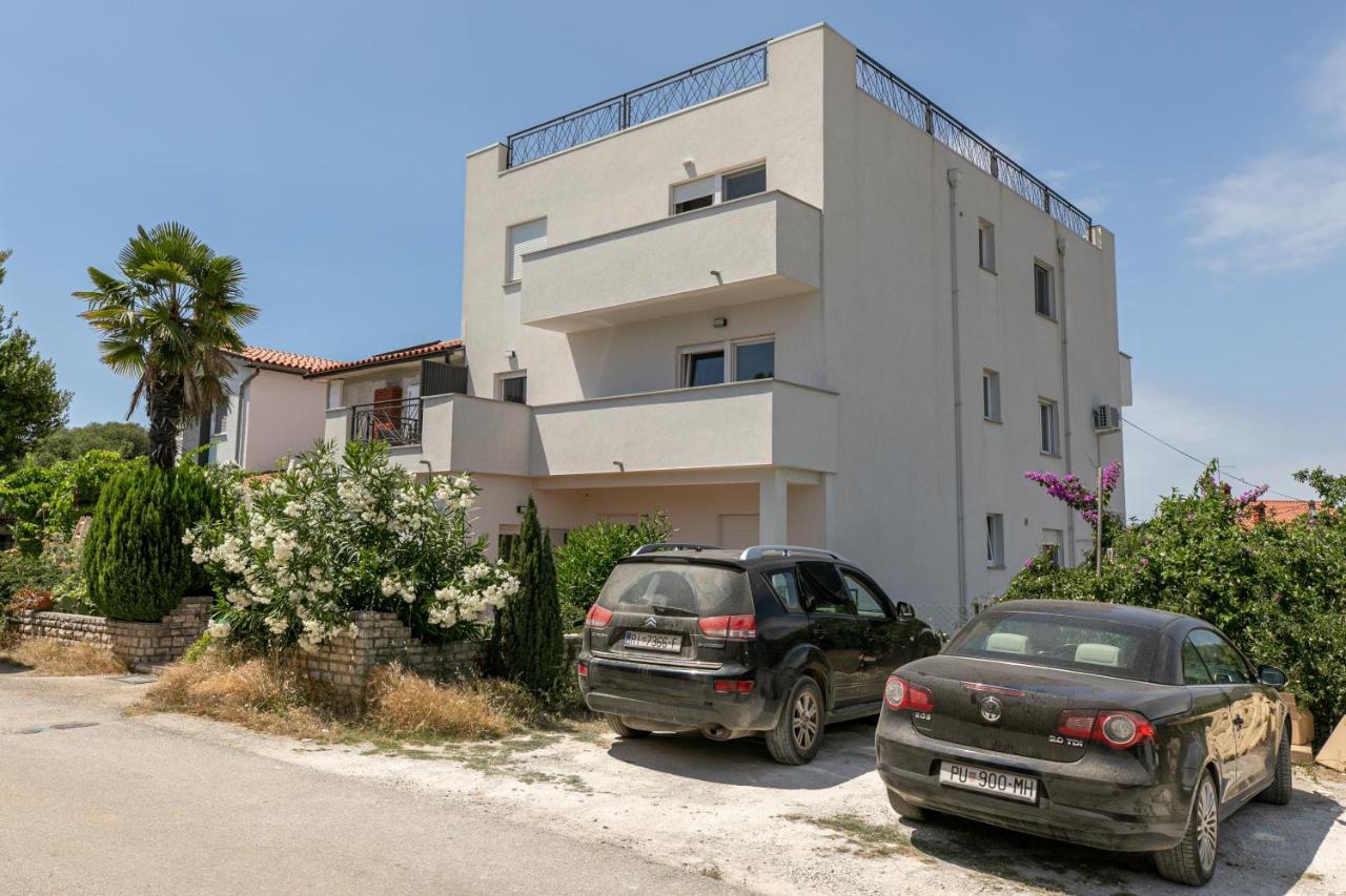 Apartments Korana Пула Екстериор снимка